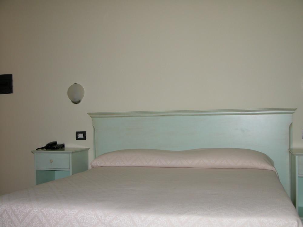 Torre Hotel - Adults Only Torre dei Corsari Luaran gambar